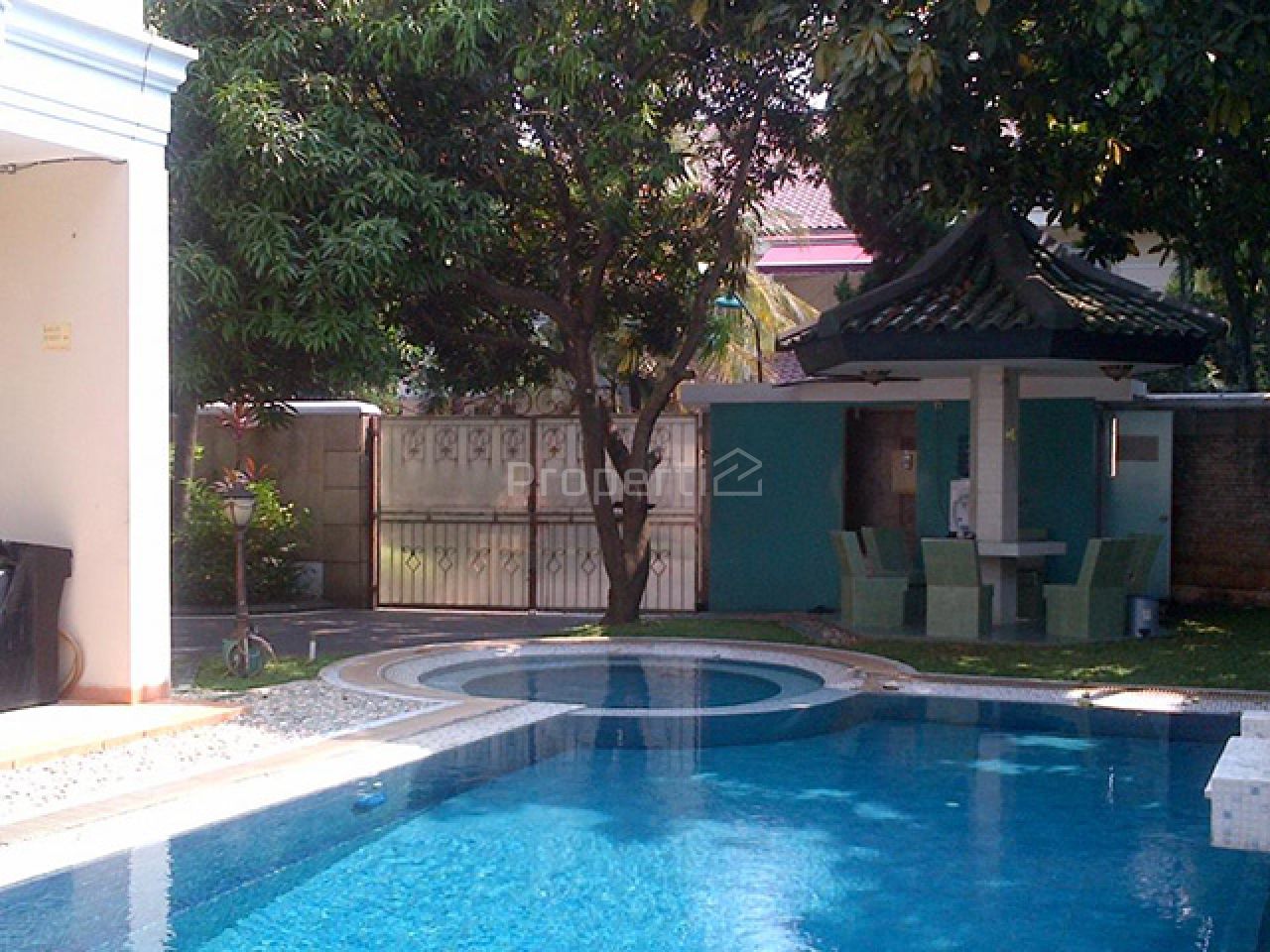 Rumah Mediterania Cantik dan Mewah dalam Hunian Elite, Jakarta Selatan