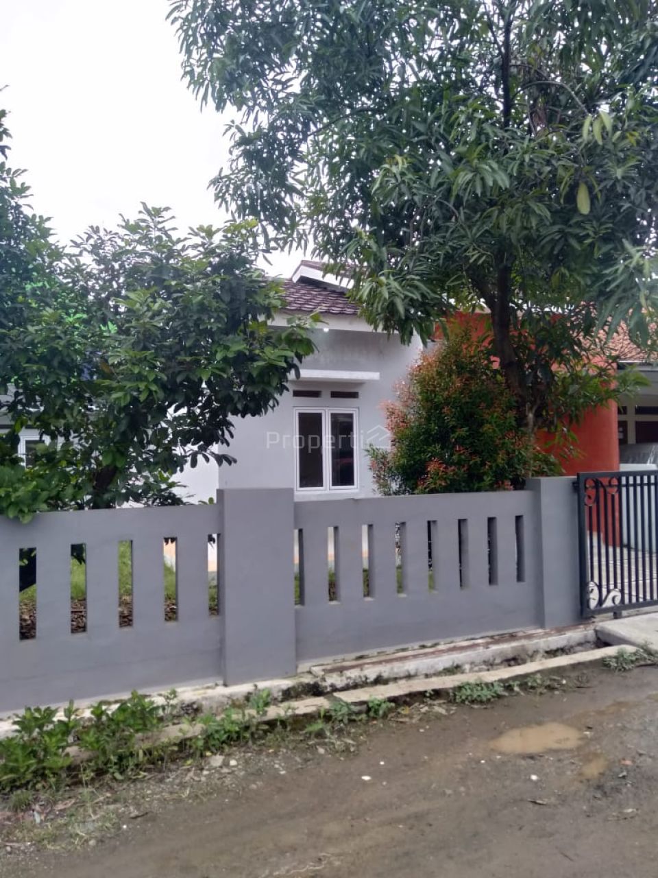 Rumah Baru di Perumahan Cilebut, Kota Bogor, Jawa Barat
