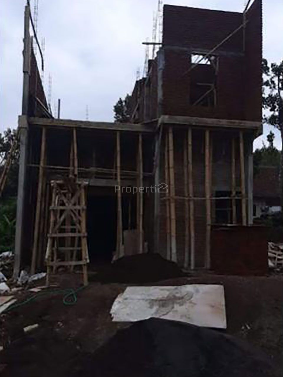 Strategic Golden Waringin Boarding House in Tirtomoyo, Malang, Jawa Timur